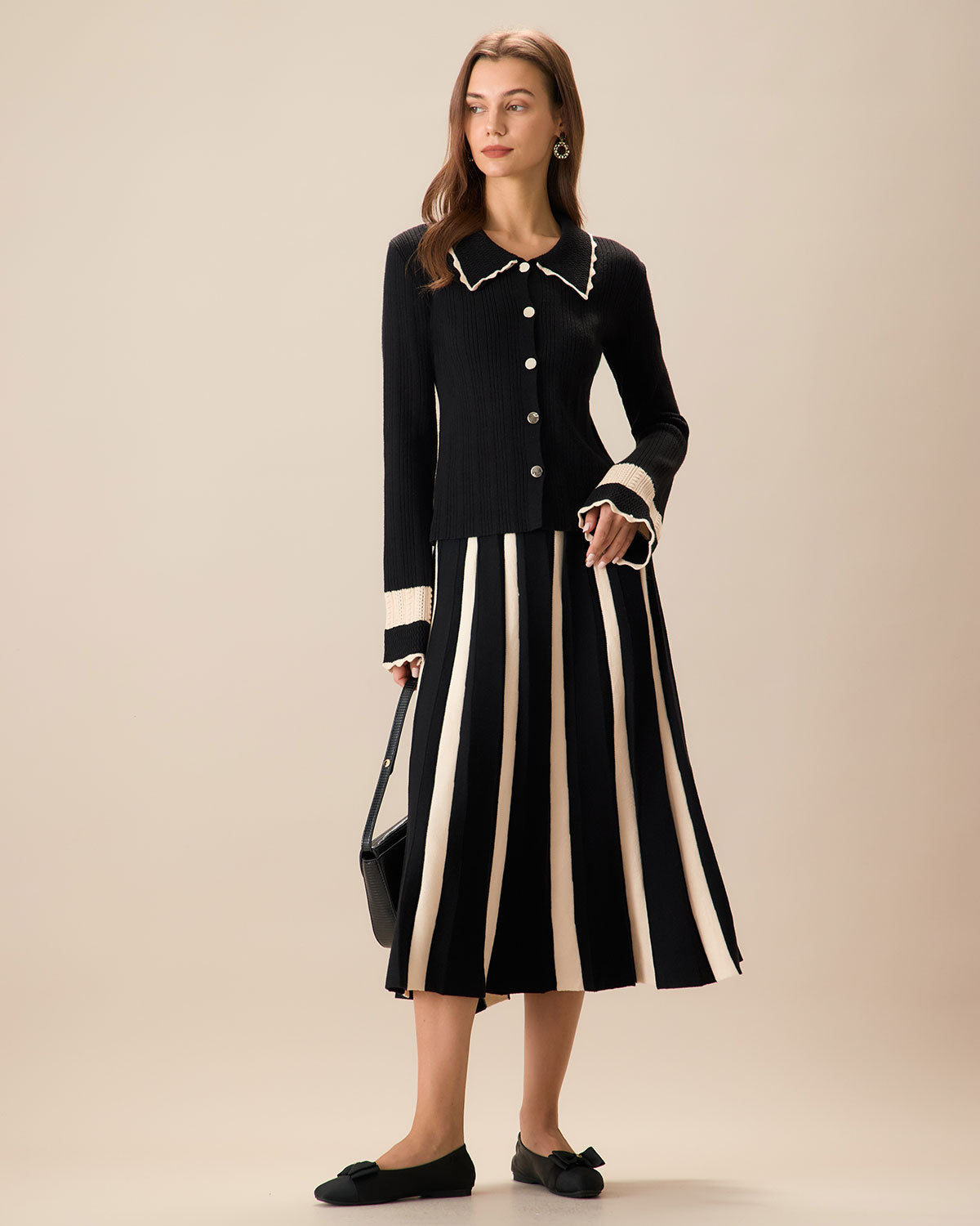Black Piece Adding Buttoned Ribbed Cardigan