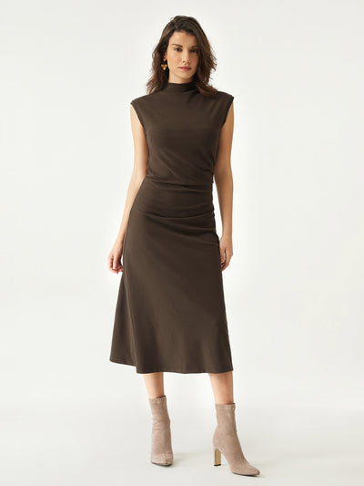 Elegant and flattering long-sleeve turtleneck dress