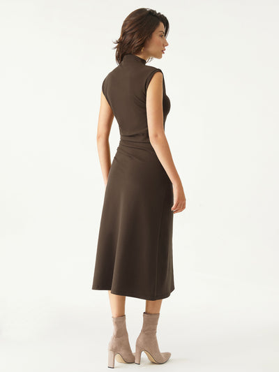 Elegant and flattering long-sleeve turtleneck dress