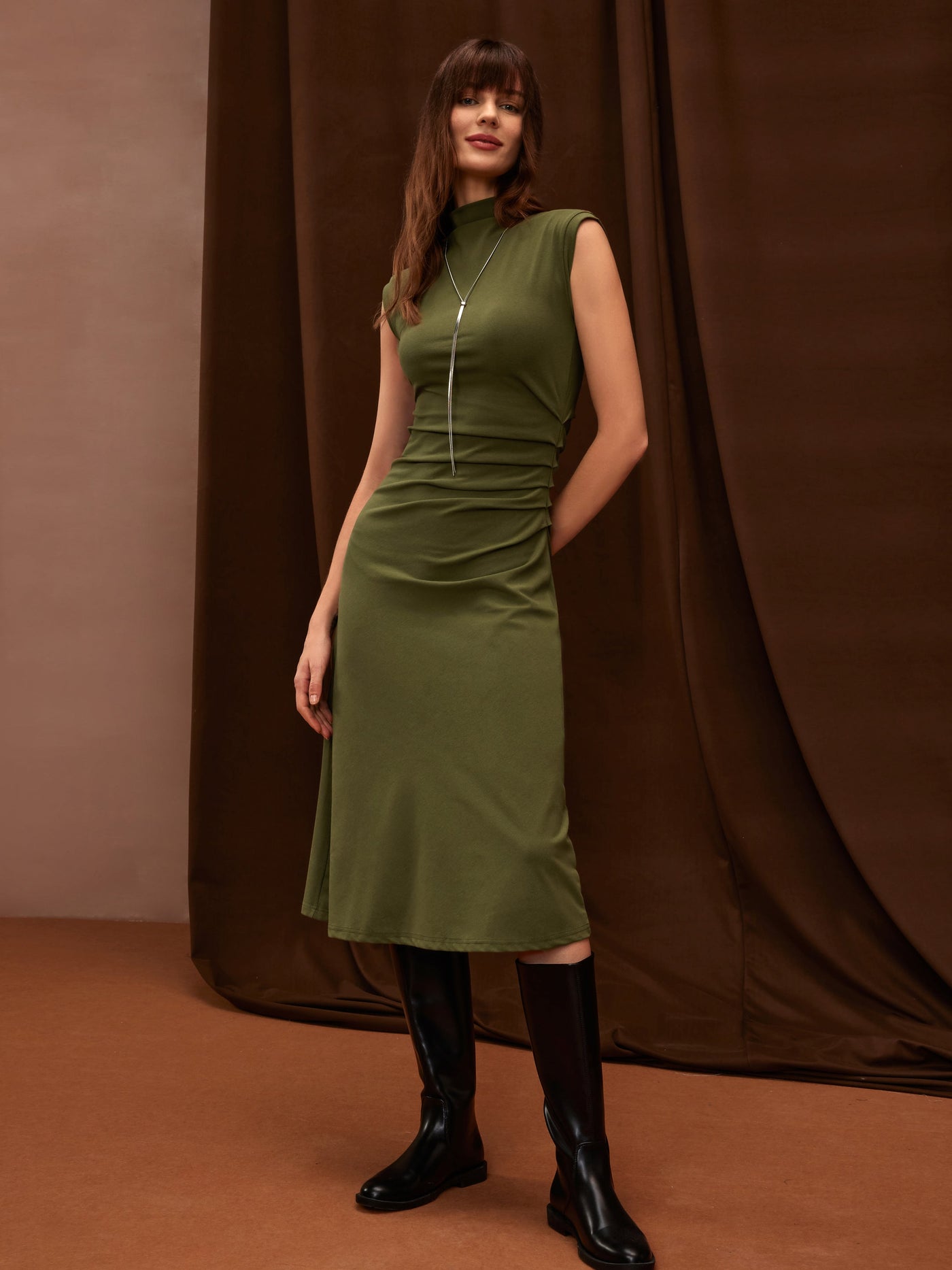 Elegant and flattering long-sleeve turtleneck dress