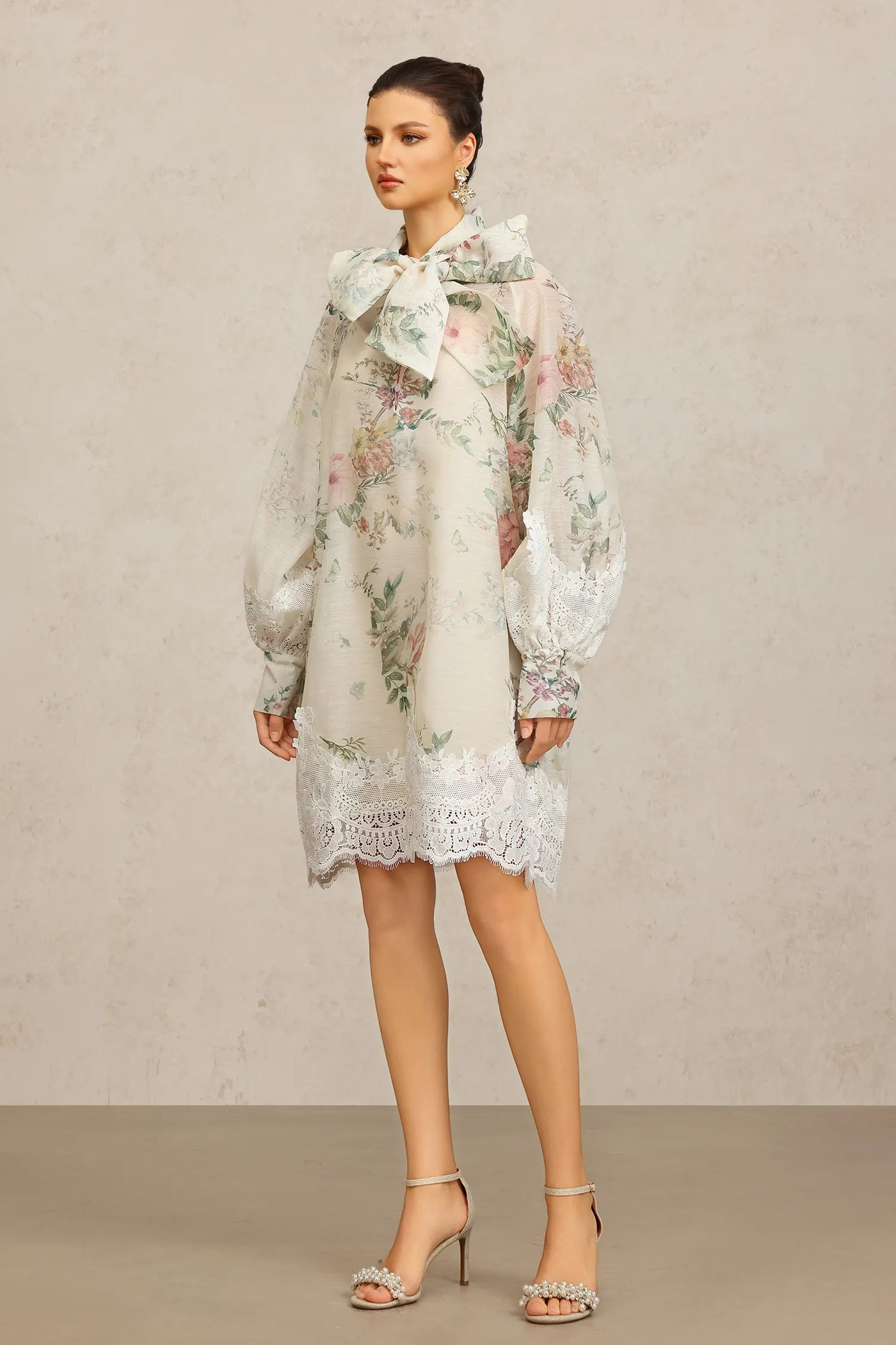 Sareka Long Sleeve Lace Long Dress
