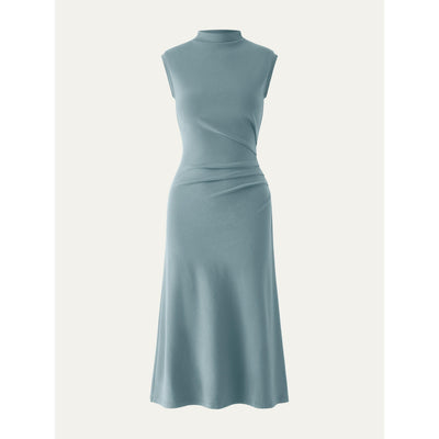 Elegant and flattering long-sleeve turtleneck dress