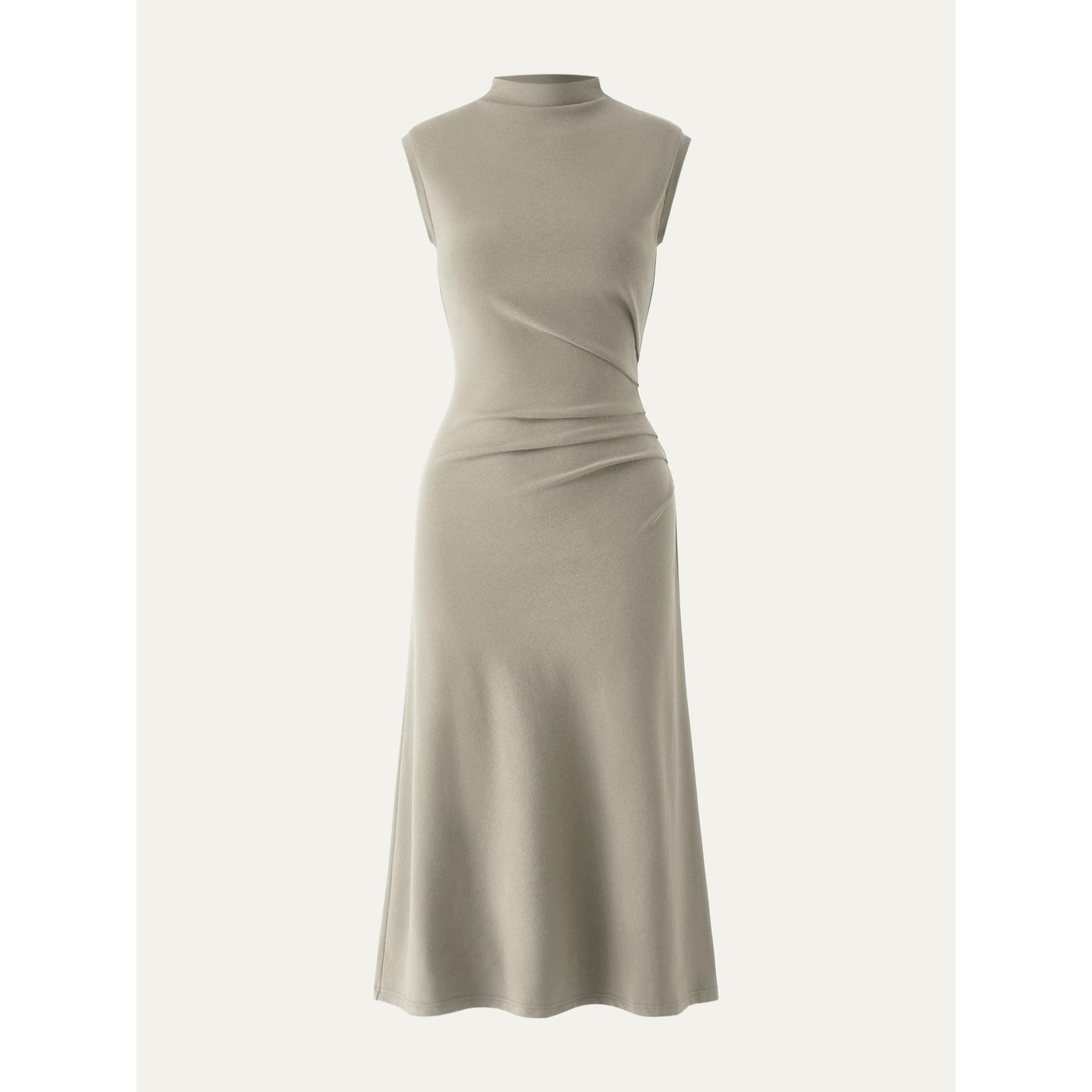 Elegant and flattering long-sleeve turtleneck dress