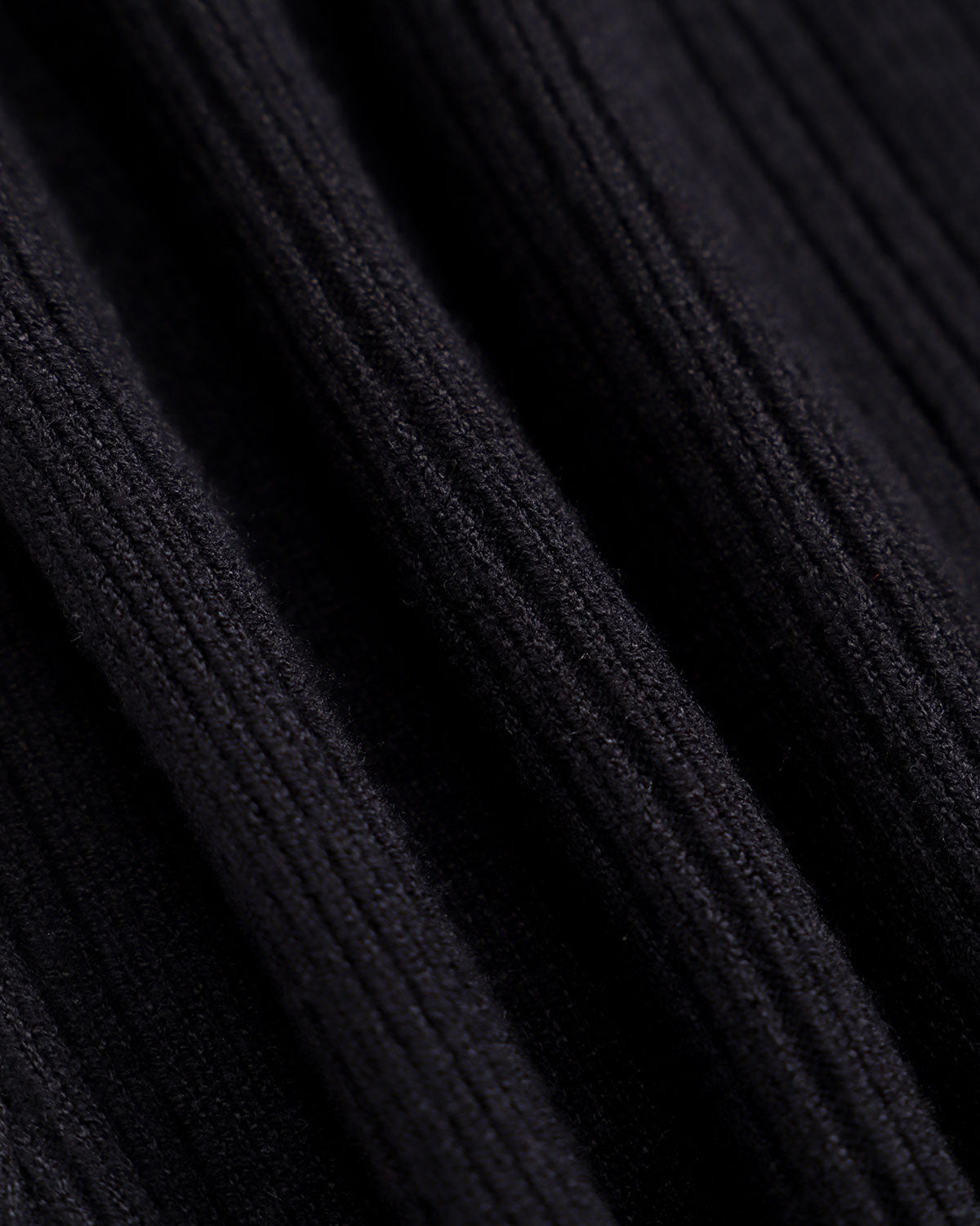 Black Piece Adding Buttoned Ribbed Cardigan